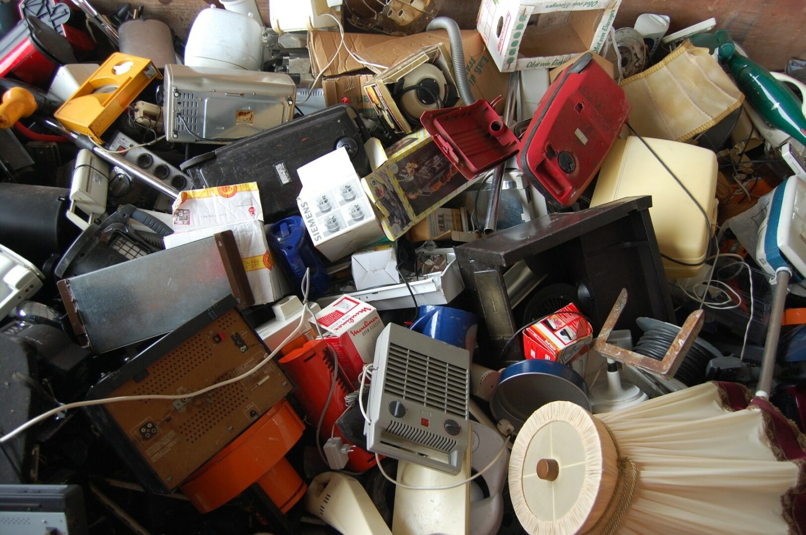 Dražší doprava zatěžuje recyklaci elektroniky. Evropské firmy řeší i pravidla přepravy